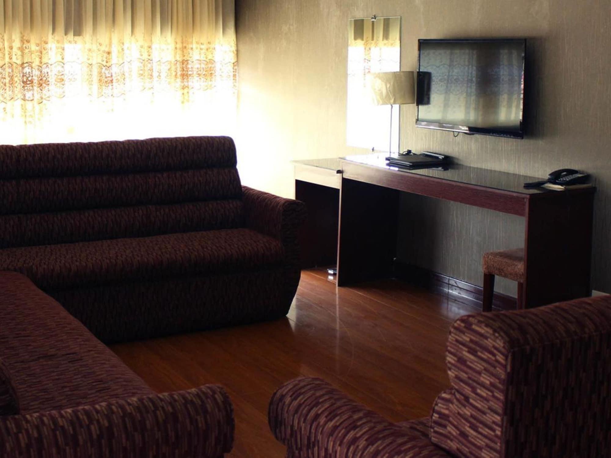 Baguio Crown Legacy Hotel 바기오 외부 사진