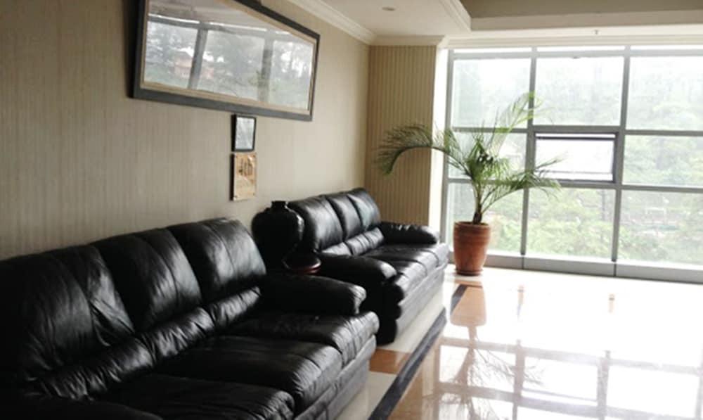 Baguio Crown Legacy Hotel 바기오 외부 사진